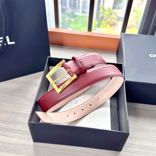 Ремень из гладкой телячьей кожи