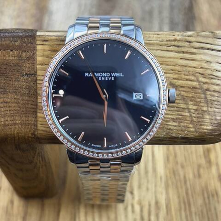 Часы Raymond Weil