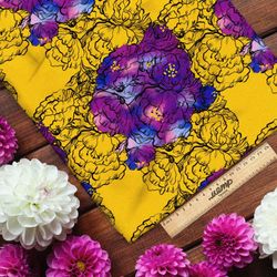 Ткань бифлекс сине-фиолетовые цветы на жёлтом