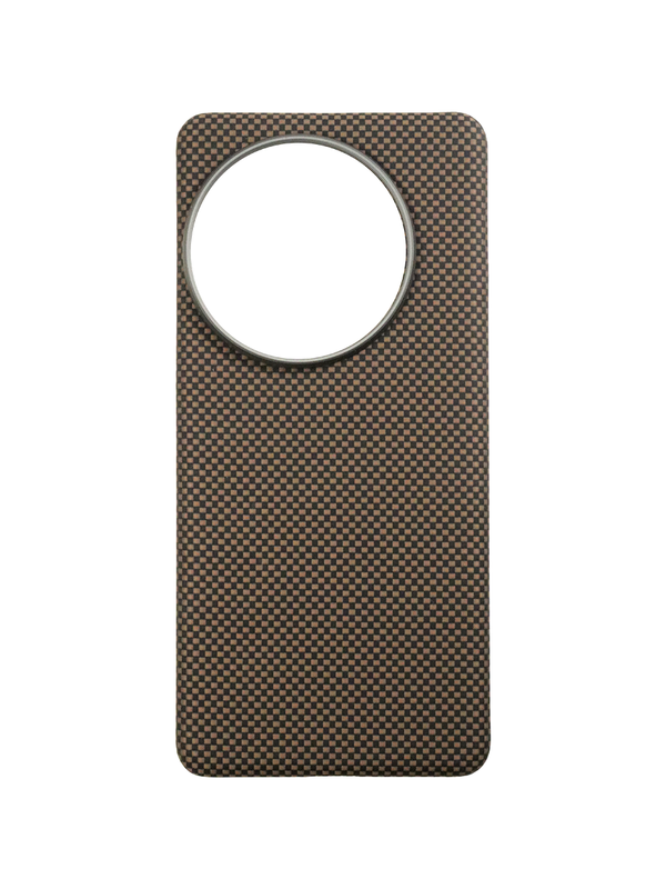 Карбоновый чехол для Oneplus 13 с MagSafe черно-бежевый (Gold Plain Weave) шахматное плетение