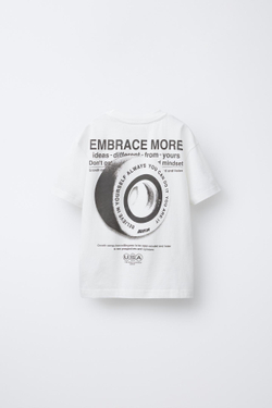 ZARA ФУТБОЛКА С ПРИНТОМ "РОЛИКОВЫЕ КОНЬКИ", БЕЛЫЙ