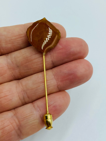 Винтажная брошь игла