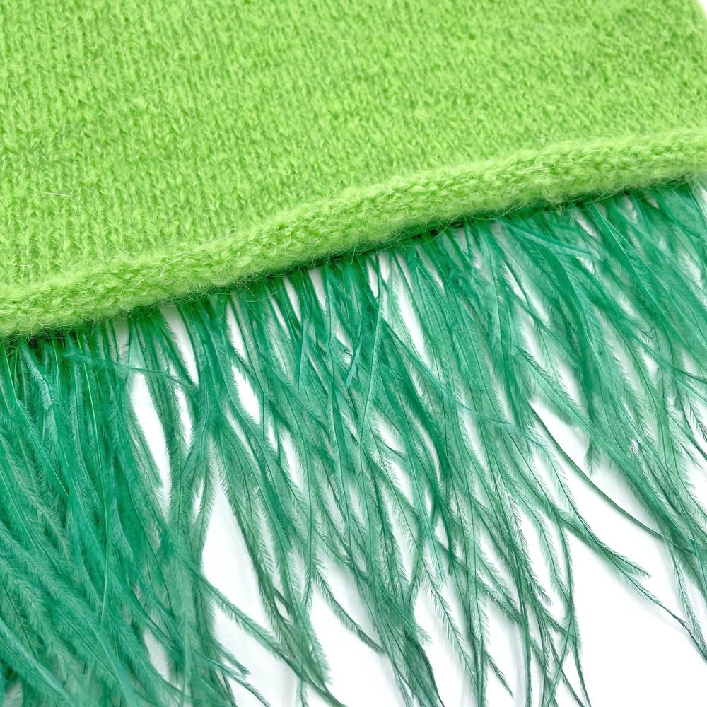 Перья страуса на ленте