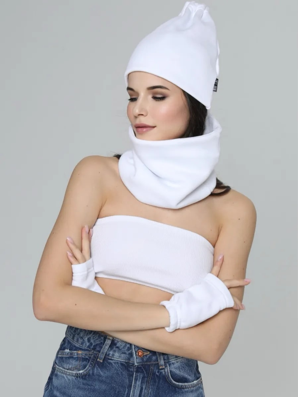 Шапка бини с начесом для хвоста, дред и кос