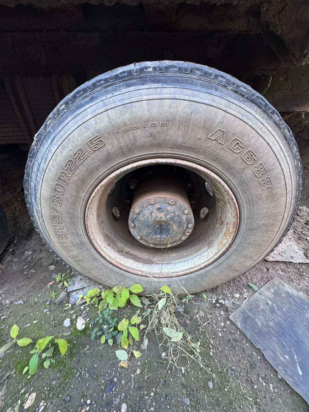 Shacman (Shaanxi) SX* 6x4 Седельный тягач SX42584V324 (Дизельный, 11,6 л, 423 л.с., МТ)