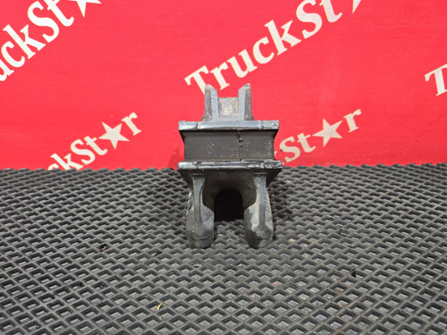 Подушка двигателя передняя