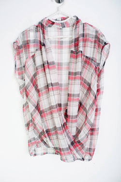 Блузка на запах, визуально на 48 размер