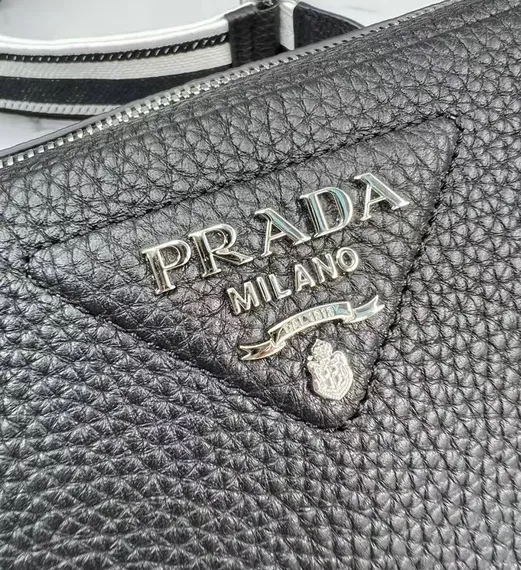 Сумка через плечо Prada черный
