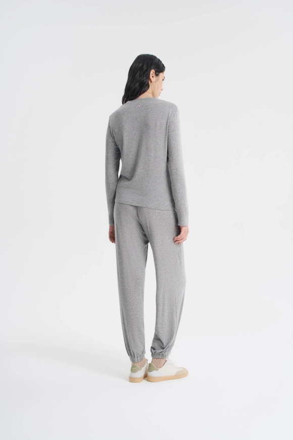 Брюки из тонкого трикотажа