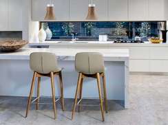 Барный стул Angel Cerda 4044, серая экокожа, орех