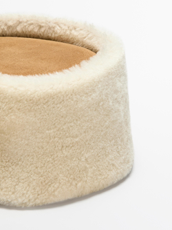 Massimo Dutti Шапка из дубленой кожи, натуральный/кремовый