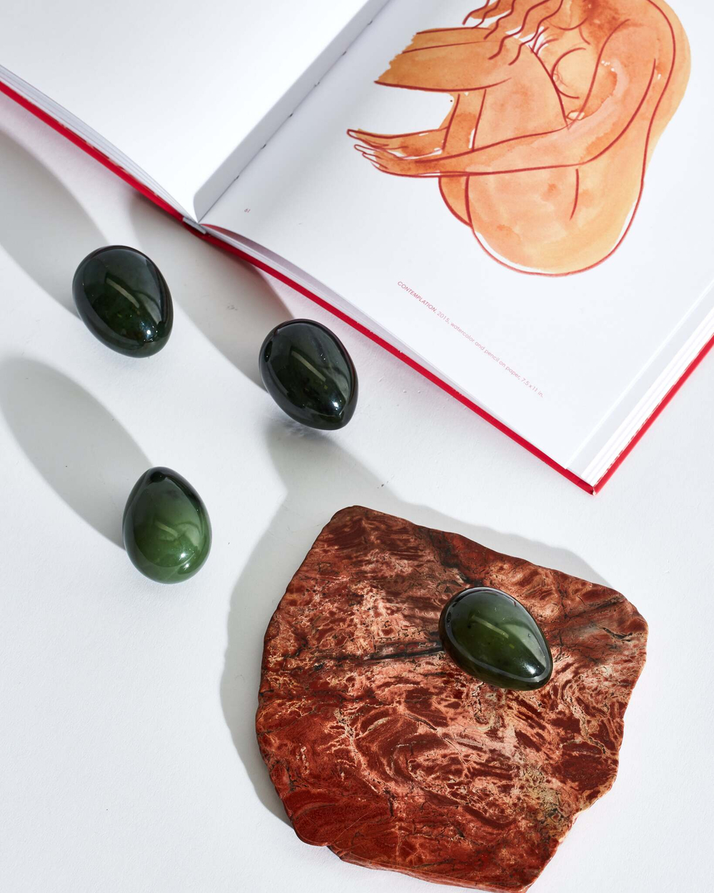 Яйцо из нефрита