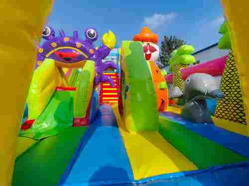 Коммерческий надувной батут с горкой «В гостях у моря» 10*5*5 м.