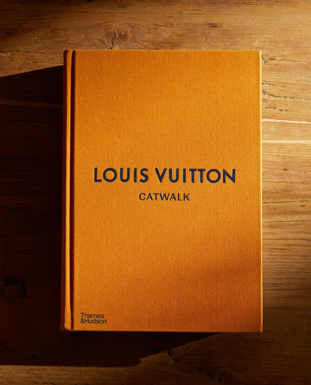 Louis Vuitton Catwalk. Полная коллекция подиумных образов (на английском языке)