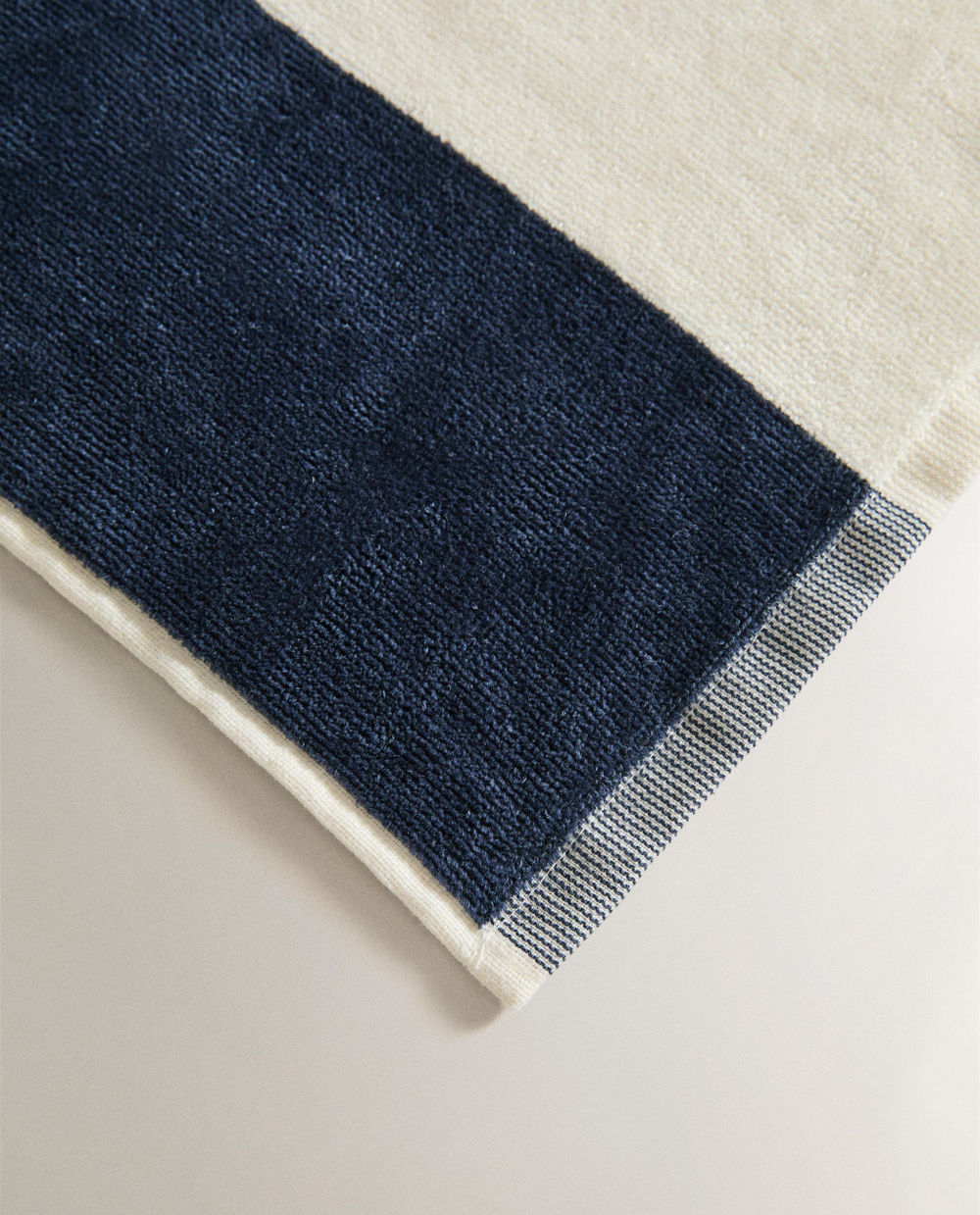 Zara Home Банное полотенце из хлопка, в полоску