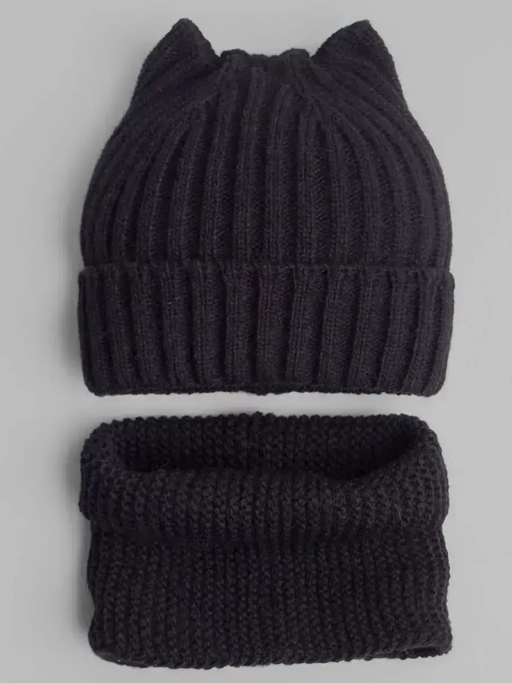 Шапка для девочки осенняя c ушками и снуд