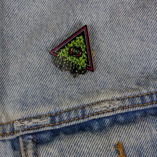 Деревянный значок. Ячмень