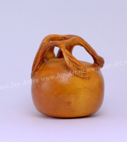 Нэцкэ Яблоко