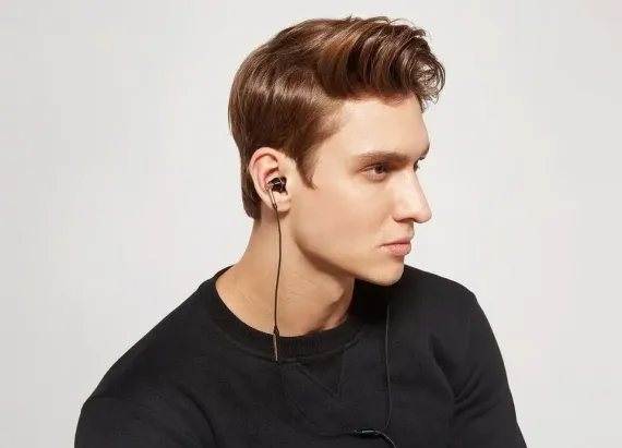 1MORE E1001 Triple Driver In-Ear Gold