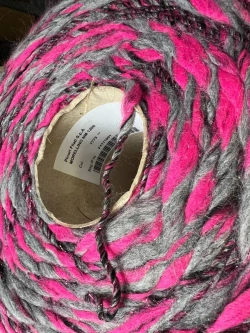 Трикотажная пряжа для вязания MORELINO толстая шишибрики