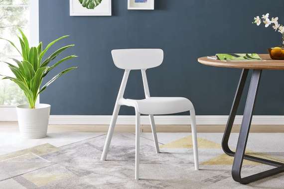 Белый пластиковый стул Tilt | Купить в Hallberg.ru