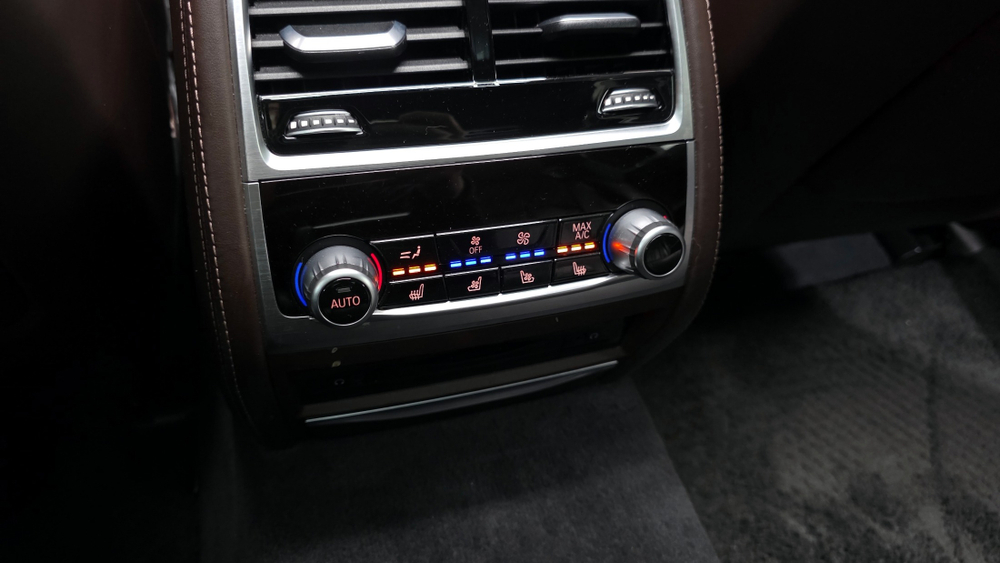 BMW 7 серии (G11) 740Li xDrive M Sport