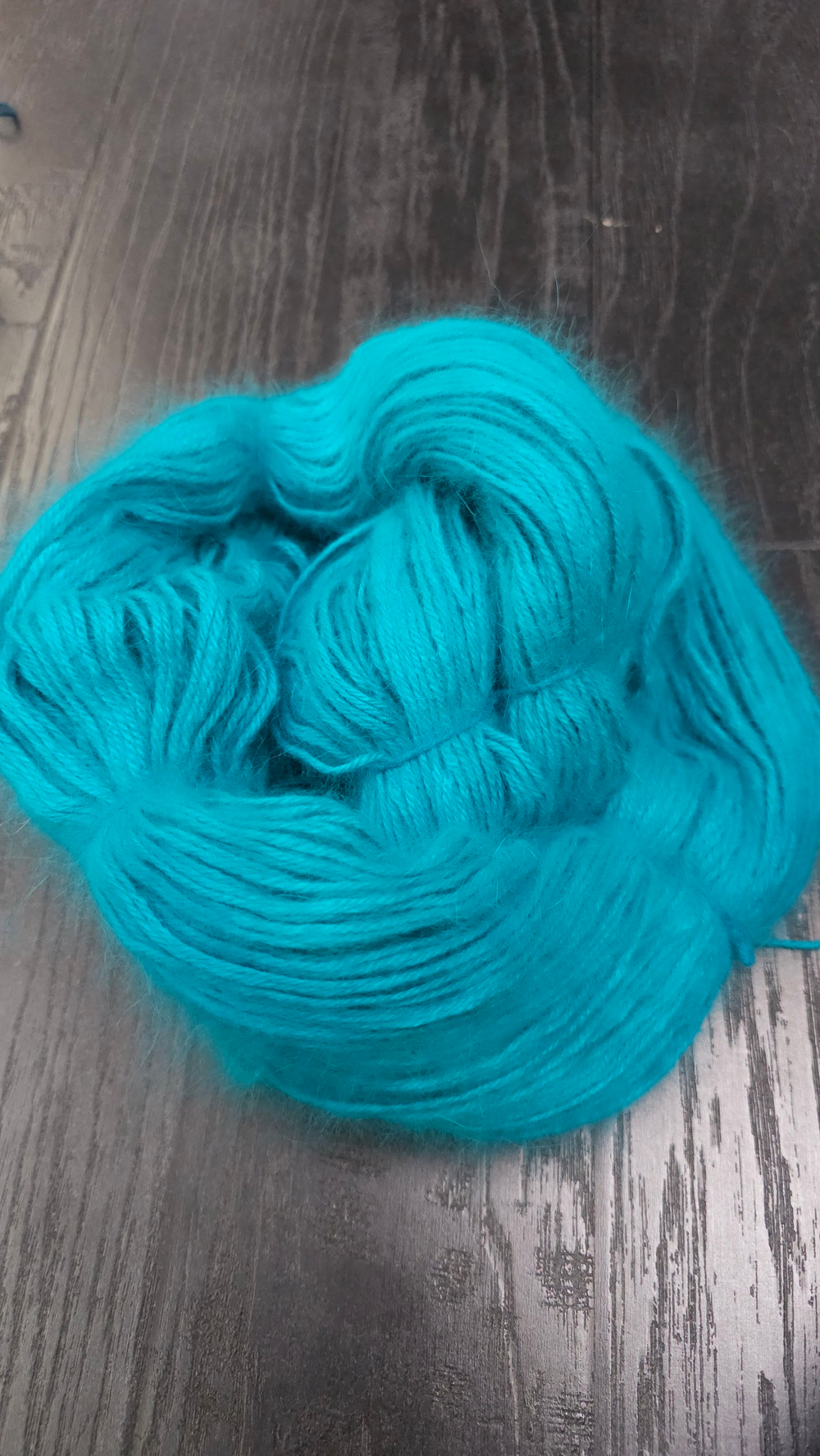 Итальянская пряжа в пасмах от BIAGIOLI MODESTO Angora 80, Spiky 3/17, 80% Ангора, 20% Нейлон