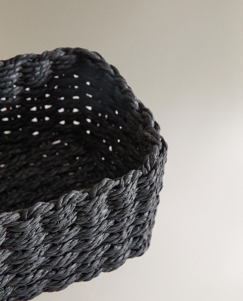 Zara Home Корзина из плетёной бумаги, цвет чёрный, 21 см