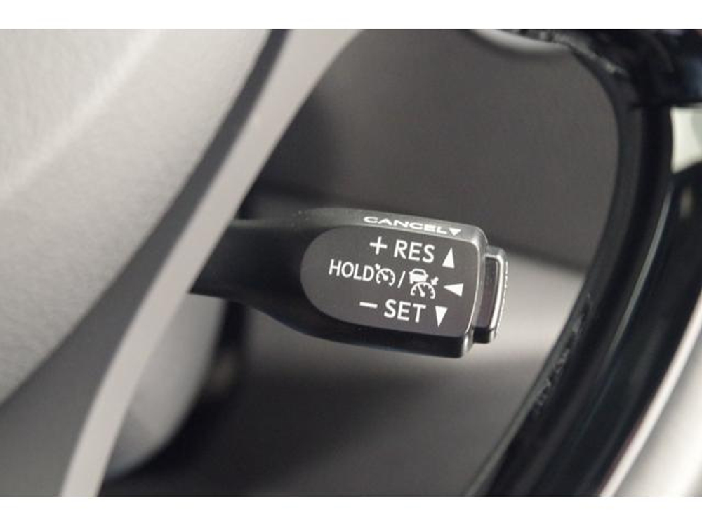 TOYOTA C - HR 2022 г.