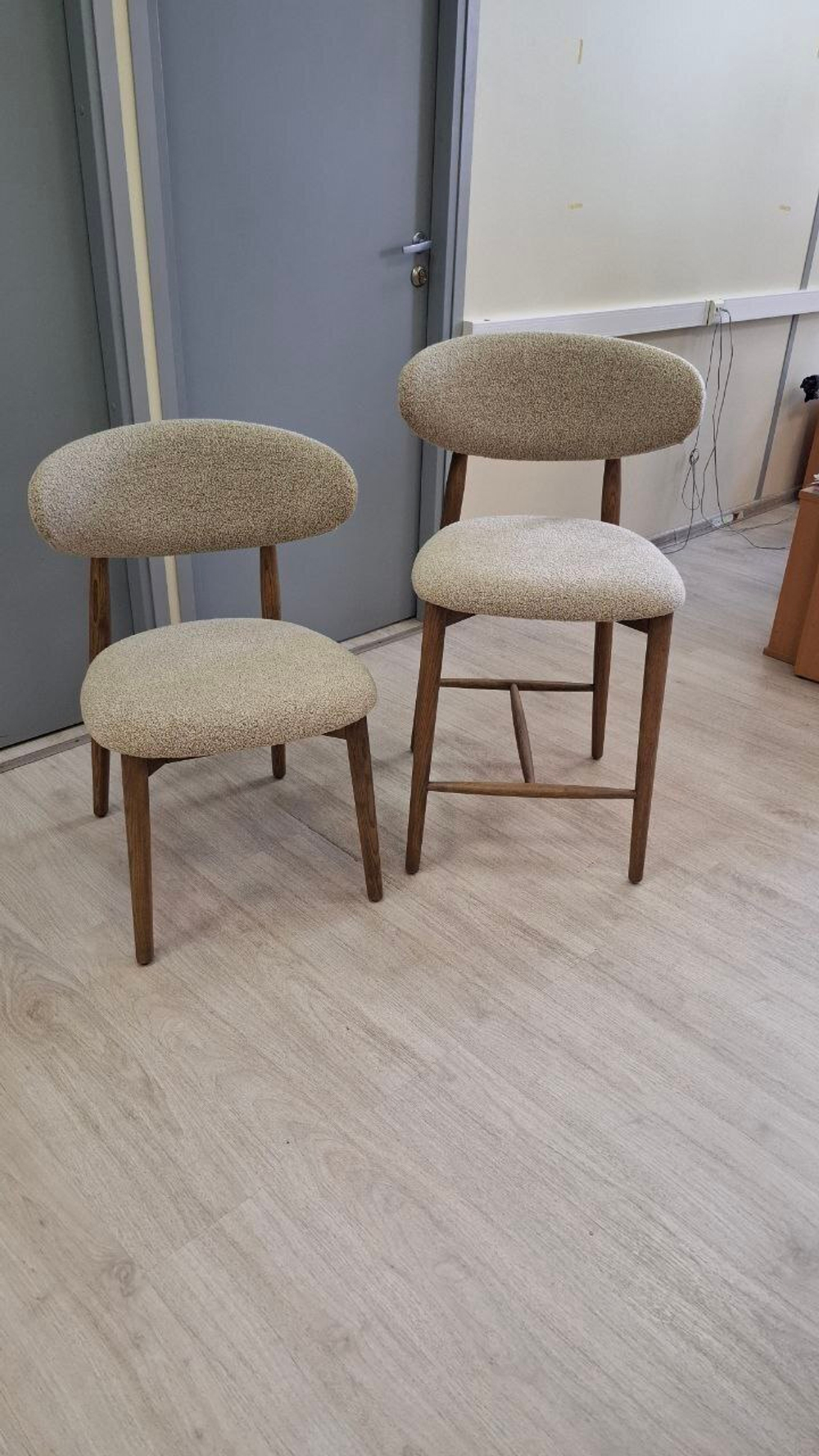 Стул TODS бежевый XD270-03