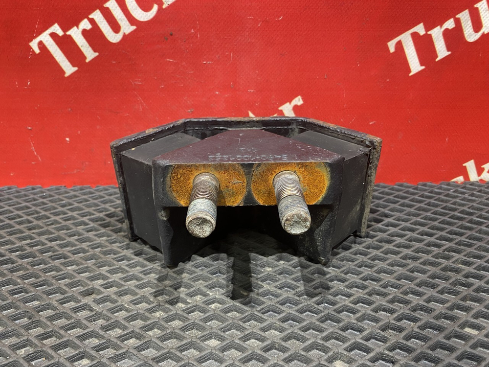 Подушка двигателя передняя 2018г