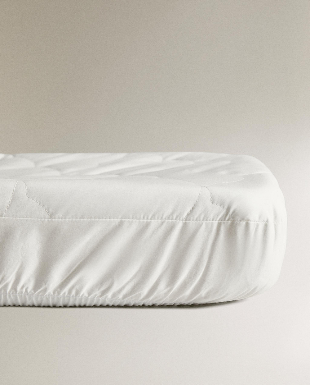 Наматрасник Zara Home, хлопок 76%, полиэстер 15%, хлопок 100%, полиэстер 100%, однотонный, 6622/086