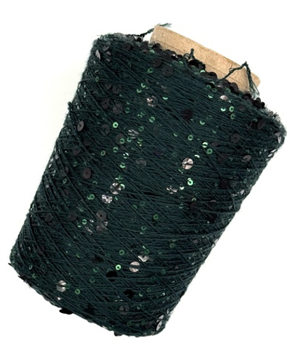 COSMO Меринос экстрафайн 100% с пайеткой 6 мм и 3 мм, 350 м в 100 г, русалка королевских кровей