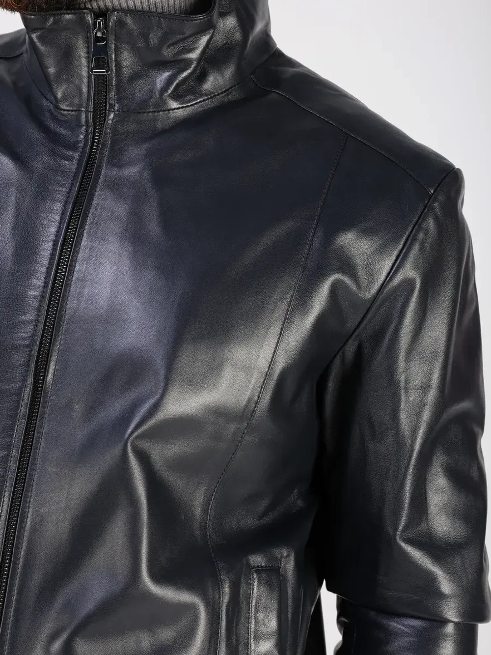 Кожаная куртка демисезонная на резинке