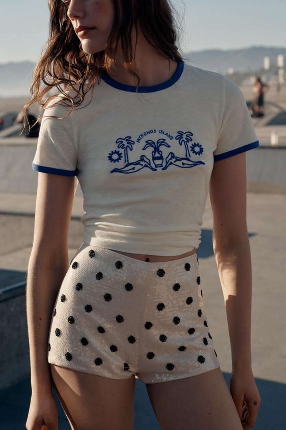 ZARA ШОРТЫ МИНИ С ПАЙЕТКАМИ И ГОРОШКОМ, БЕЛЫЙ/ЧЕРНЫЙ