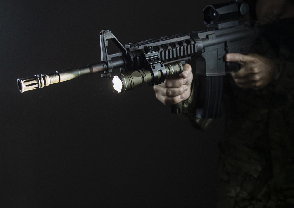 Тактический фонарь Armytek Dobermann Pro Magnet USB Olive (теплый свет)