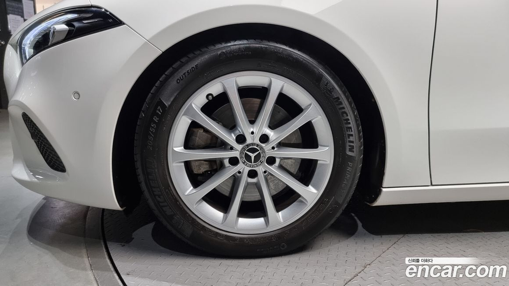 Mercedes-Benz A-Class W177 A220 Sedan (05.2020)