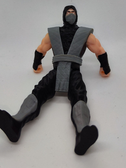 Подвижная фигурка "Смоук" Mortal Kombat, пластик, цвет серый