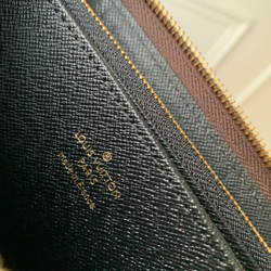 Louis Vuitton Zippy Wallet