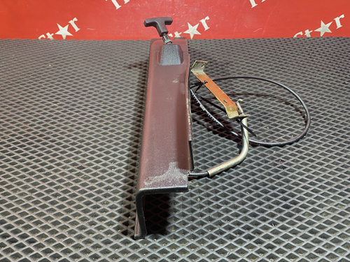 Накладка ручки бардачка правая