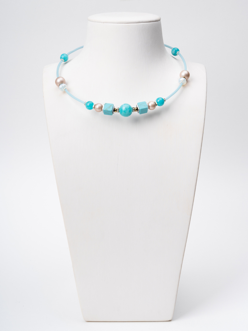 10150191 Колье Роман с камнем