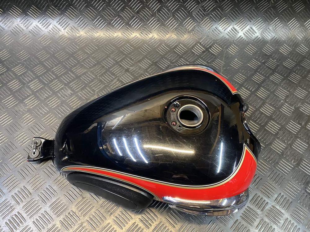 Бак топливный Kawasaki W800 053363
