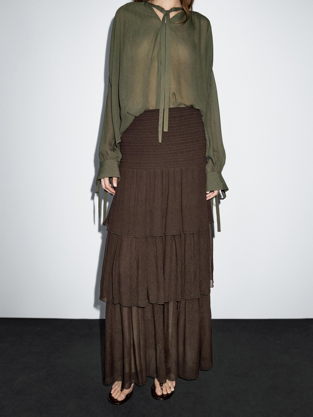 Massimo Dutti Длинная юбка с воланами, шоколадный