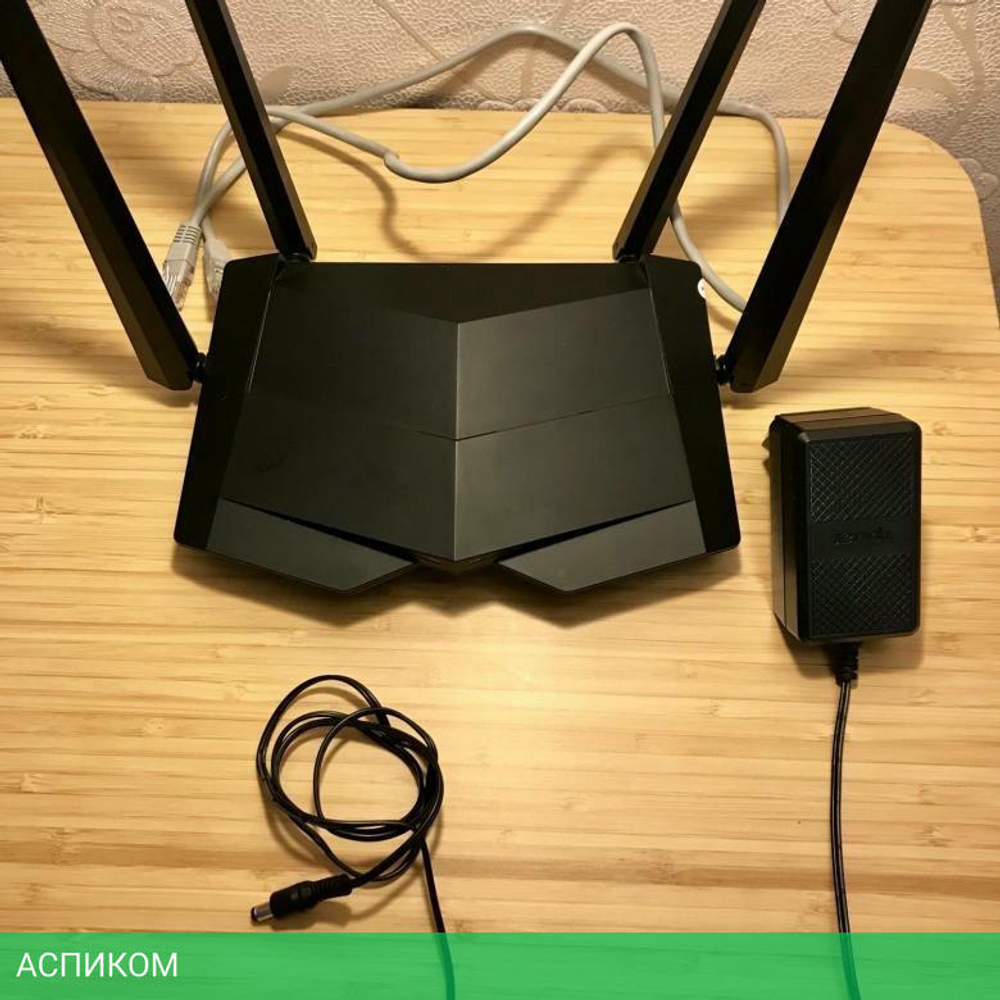 Беспроводной маршрутизатор Tenda 1200MBPS AC10