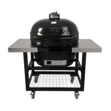 Керамический угольный гриль Primo Oval XL 400, 64 см, на столе с металлическими столешницами