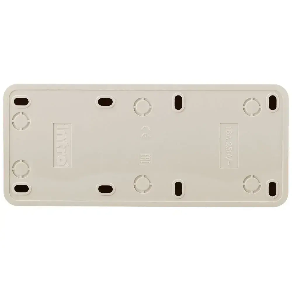 Розетка Intro Quadro 2-206-11 с заземлением трехместная 3х2P+E 16А-250В IP20 открытой установки сосна