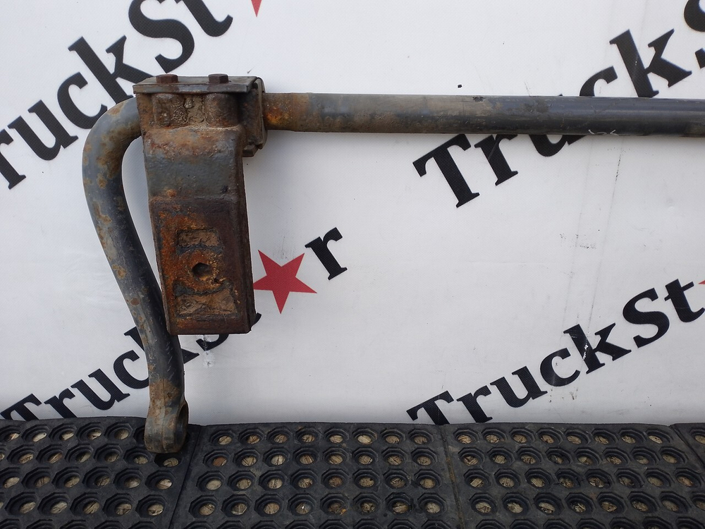 Стабилизатор передний