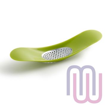 Пресс для чеснока Rocker™ зеленый