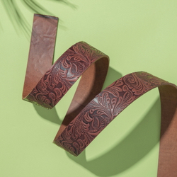 ременная кожа с тиснением Charro Cognac в коньячном оттенке