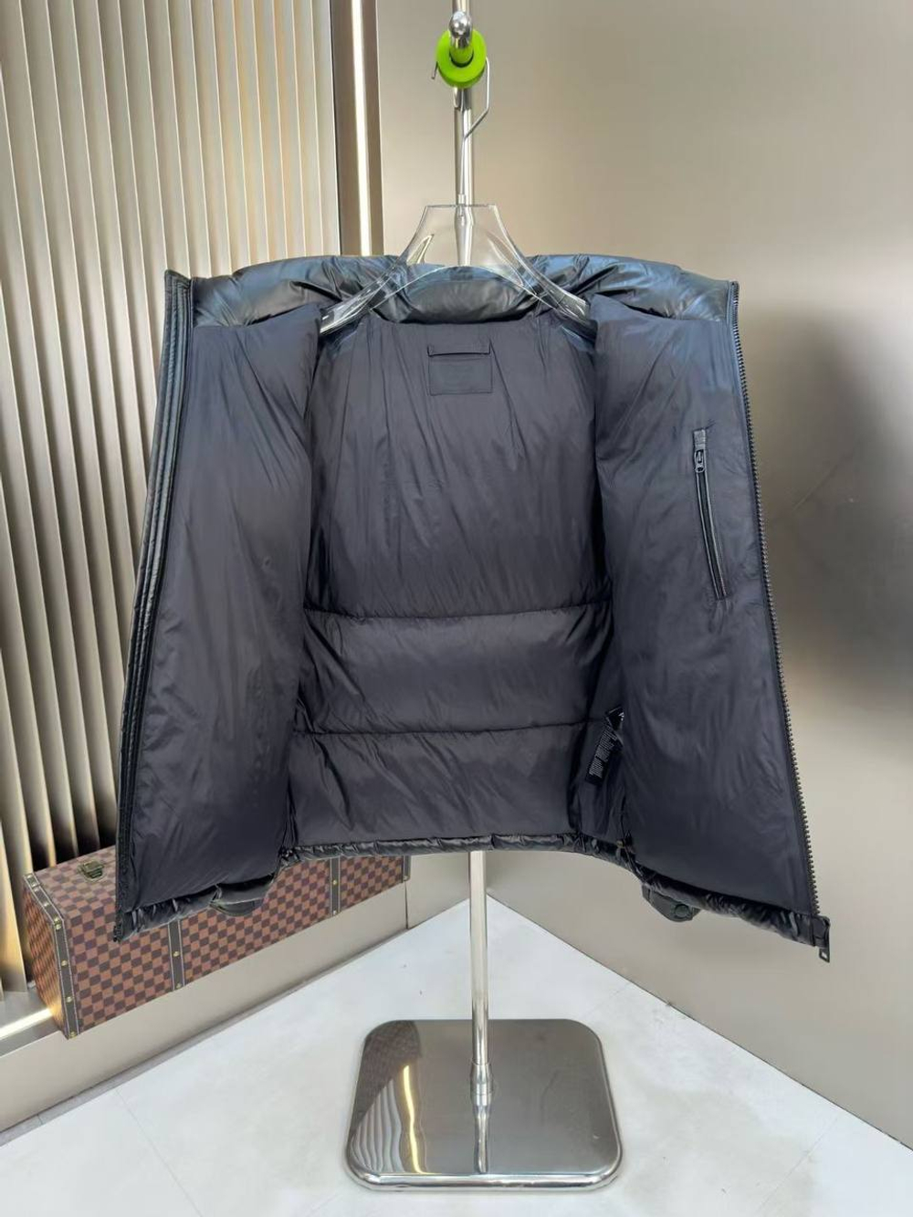 Пуховик Prada